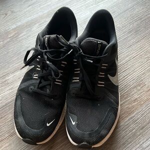 Black Nike shoe